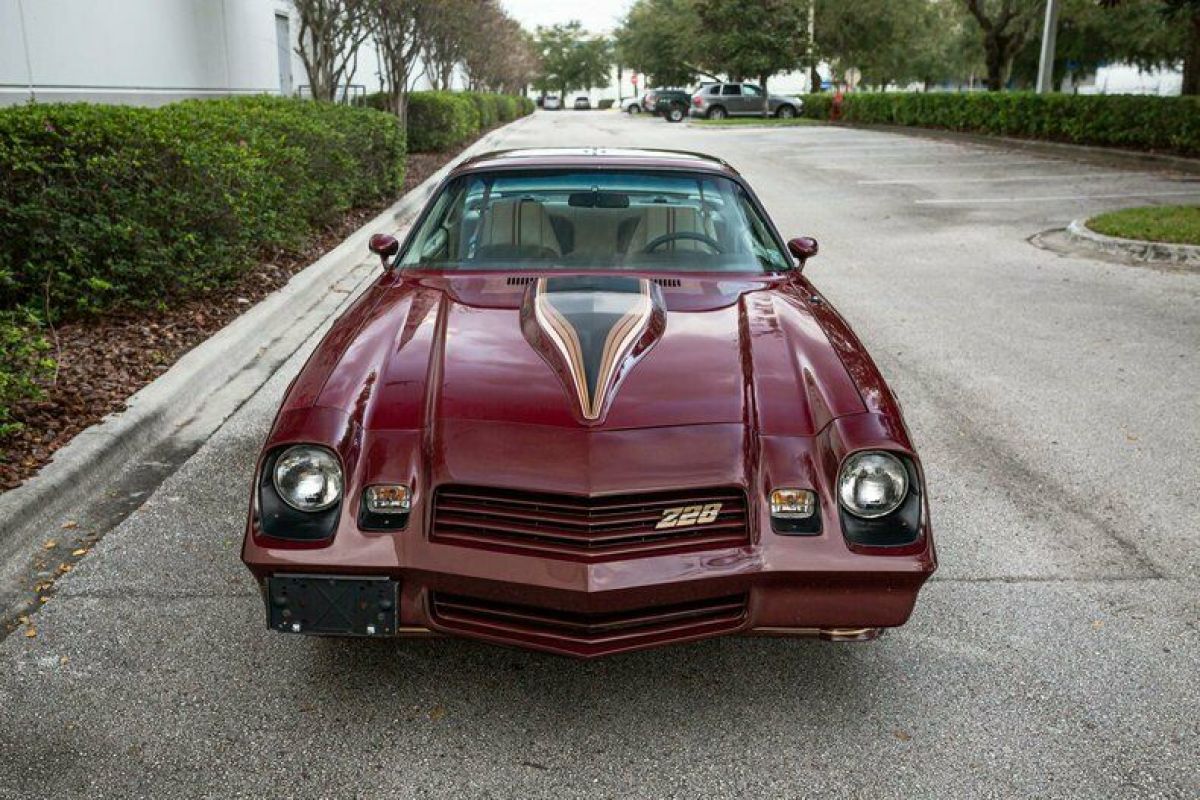 1981 Chevrolet Camaro Z28 - photo 4