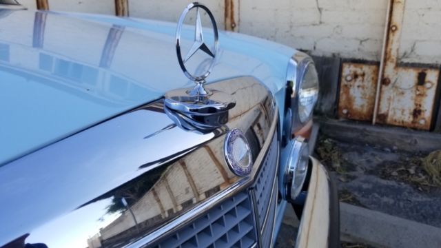 1973 Mercedes-Benz 200-Series - photo 10