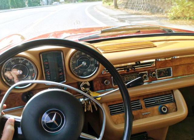 1971 Mercedes-Benz 200-Series Coupe - photo 9