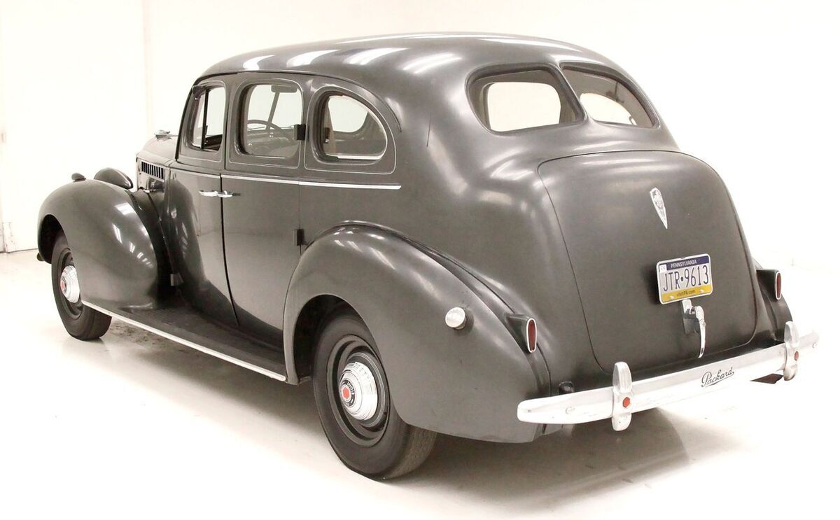 1940 Packard 120 Sedan - photo 3