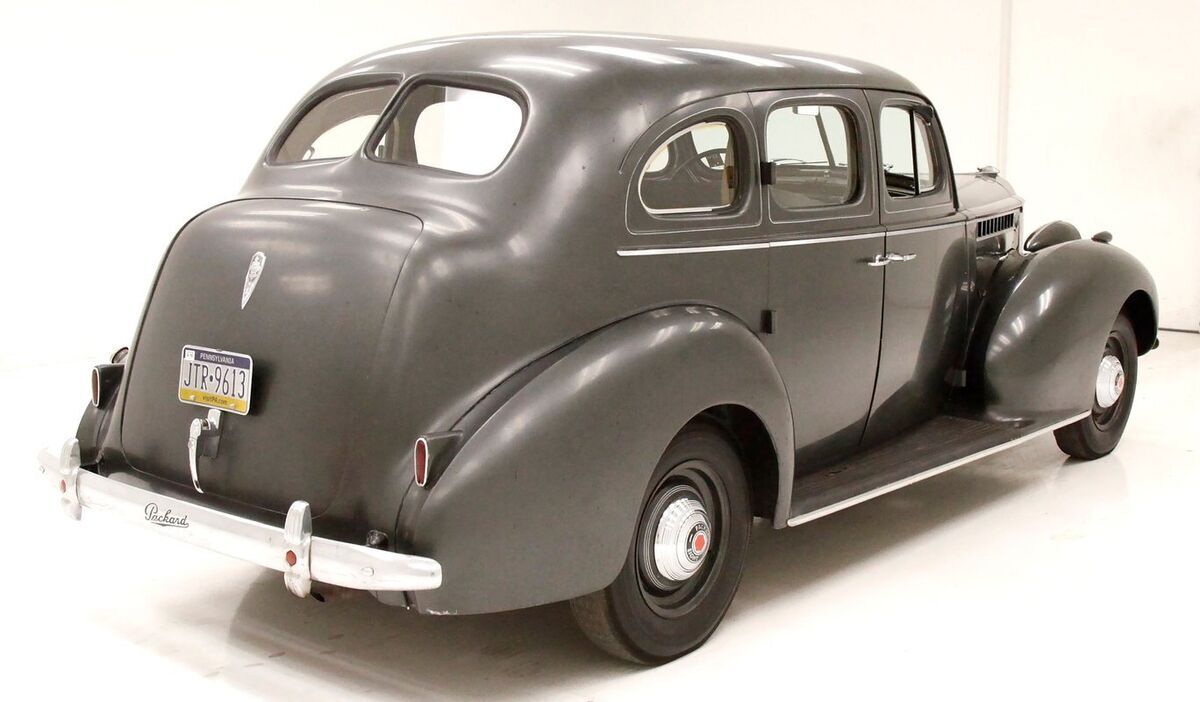 1940 Packard 120 Sedan - photo 5