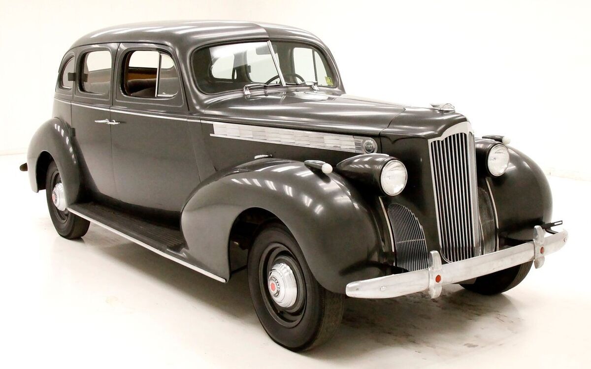 1940 Packard 120 Sedan - photo 6