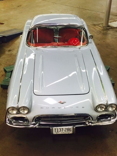 1961 Chevrolet Corvette - photo 8
