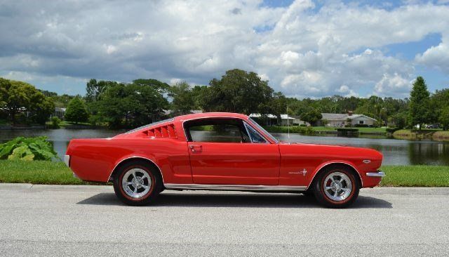 289 V8 4 SPEED TOP LOADER J CODE RANGOON RED PONY INTERIOR FOLD DOWN REAR SEAT 1965 Ford Mustang FASTBACK