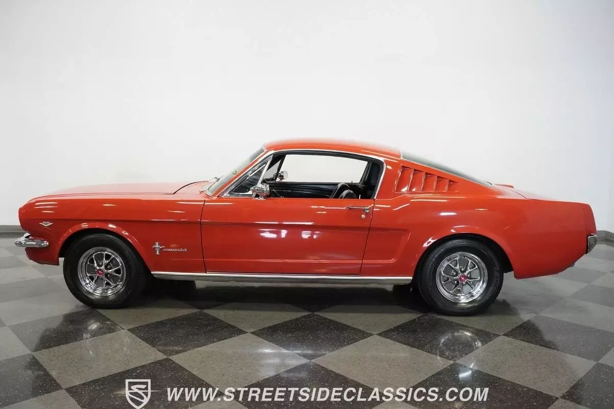 1965 Ford Mustang Fastback - photo 3
