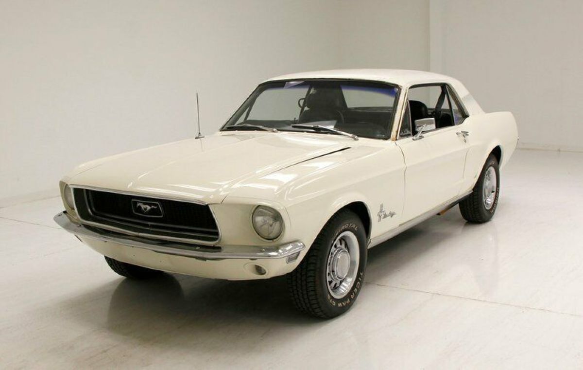 289ci V8 Holley 4 BBL/5-Speed Manual/Original Vinyl Interior 1968 Ford Mustang Coupe