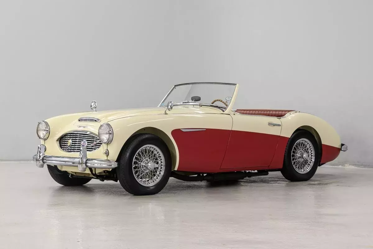 2.9 Inline 6 Cylinder/4 SPD w/electric ODRotisserie Restoration 1960 Austin-Healey 3000 MKI BT7