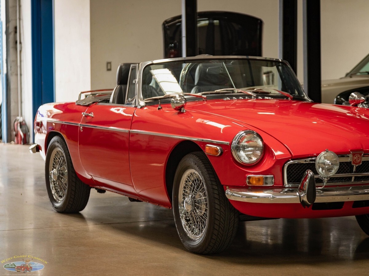 1973 MG B Custom 2 door Convertible Roadster - photo 11