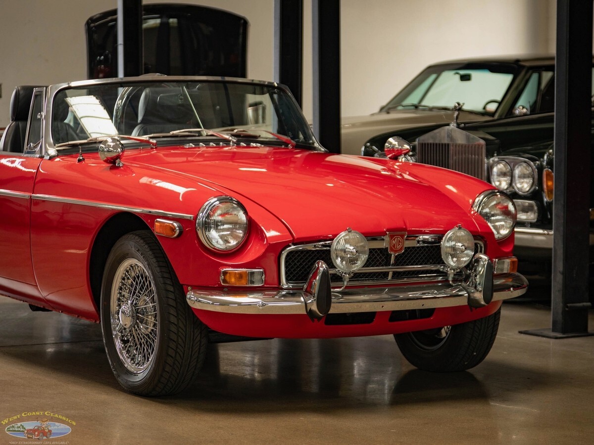 1973 MG B Custom 2 door Convertible Roadster - photo 12