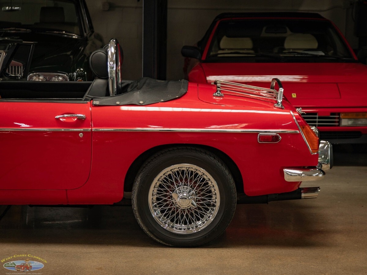 1973 MG B Custom 2 door Convertible Roadster - photo 7