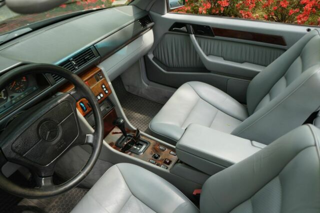 1994 Mercedes-Benz 300 Series E320 Convertible - photo 10