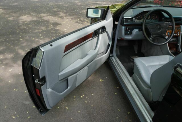 1994 Mercedes-Benz 300 Series E320 Convertible - photo 12