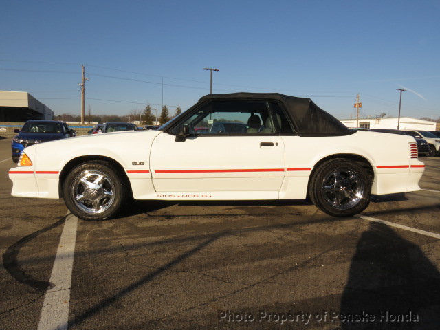 1989 Ford Mustang 2dr Convertible GT - photo 2