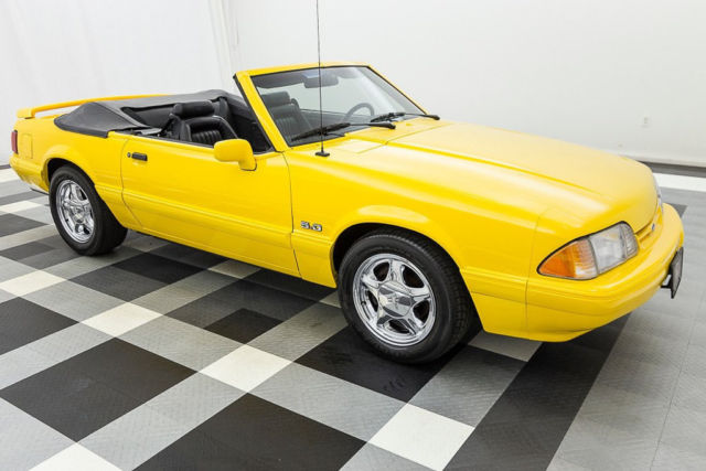 1993 Ford Mustang 2dr Convertible LX 5.0L - photo 3
