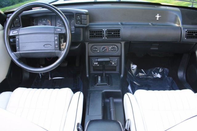 1992 Ford Mustang 2dr Convertible LX Sport 5.0L - photo 2