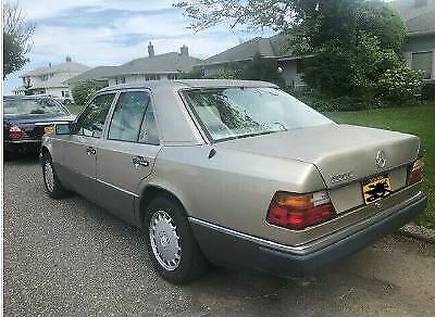 1990 Mercedes-Benz 300-Series - photo 6