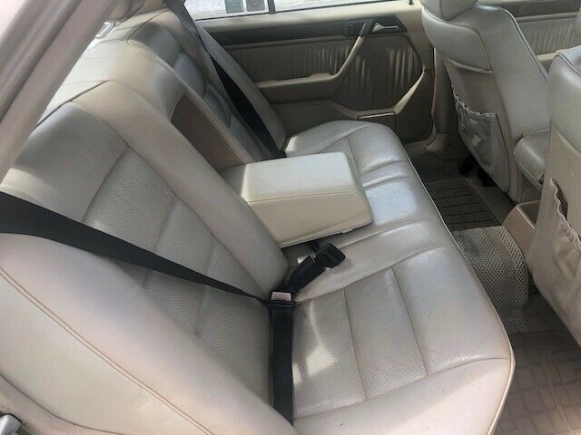 1990 Mercedes-Benz 300-Series - photo 8