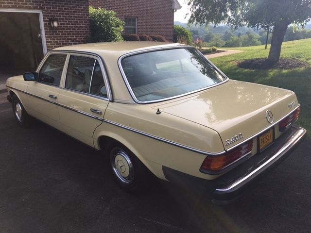 1977 Mercedes-Benz 200-Series 240D - photo 3