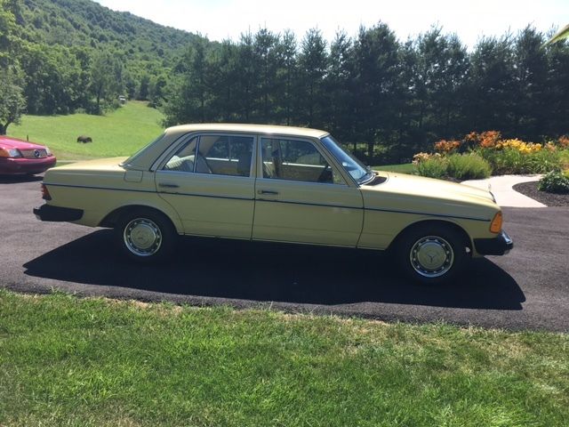 1977 Mercedes-Benz 200-Series 240D - photo 5