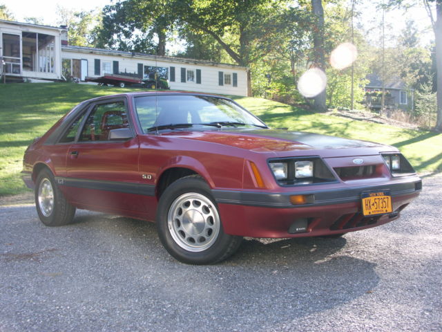 1985 Ford Mustang Hatchback - photo 3