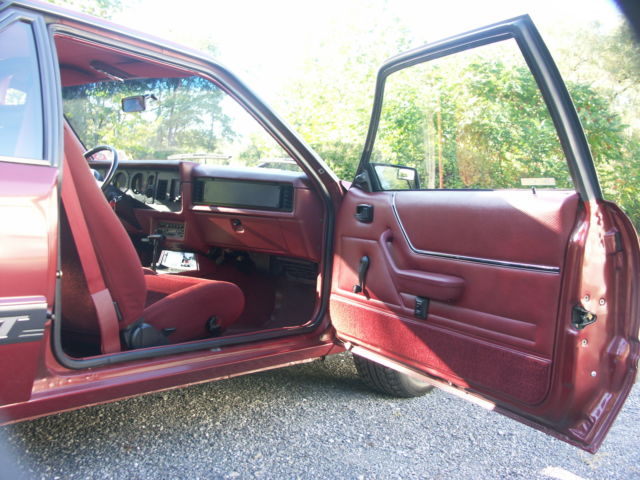 1985 Ford Mustang Hatchback - photo 9