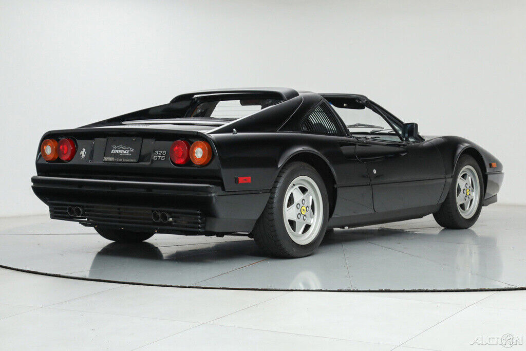 1989 Ferrari 328 GTS - photo 2