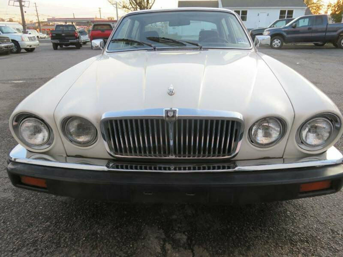 1985 Jaguar XJ6 XJ6 / PREMIUM - photo 12