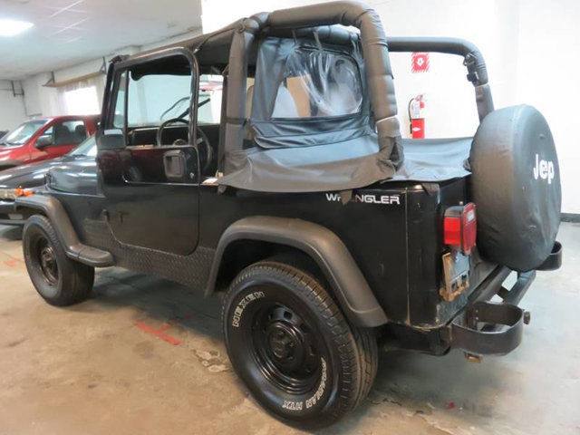 1992 Jeep Wrangler 4X4 / 4.0L V6 - photo 3
