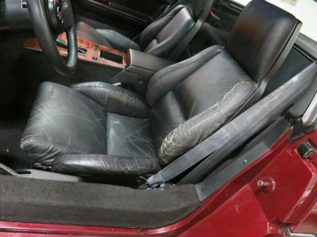 1985 Chevrolet Corvette 5.7L TPI V8 - photo 8