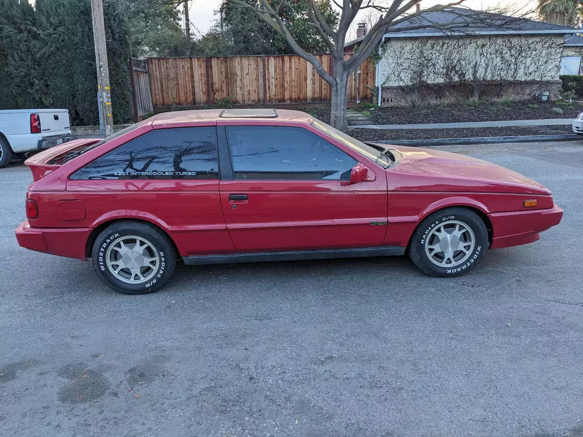 3 Door Hatchback Coupe JR120 2.0 L 4ZC1 Turbo engine 1989 Isuzu Impulse