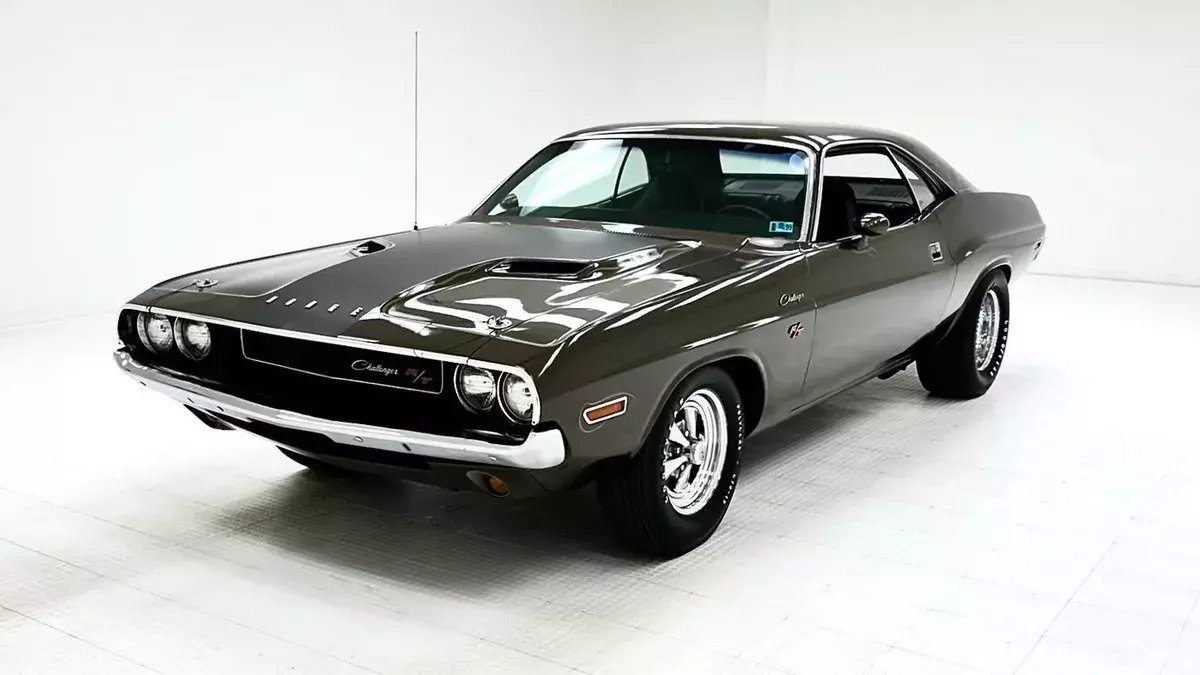 3 Owners/Broadcast Sheet/Fresh 440ci V8/NM A833 Manual/Super Track Pack/Dana 60 1970 Dodge Challenger R/T Hardtop