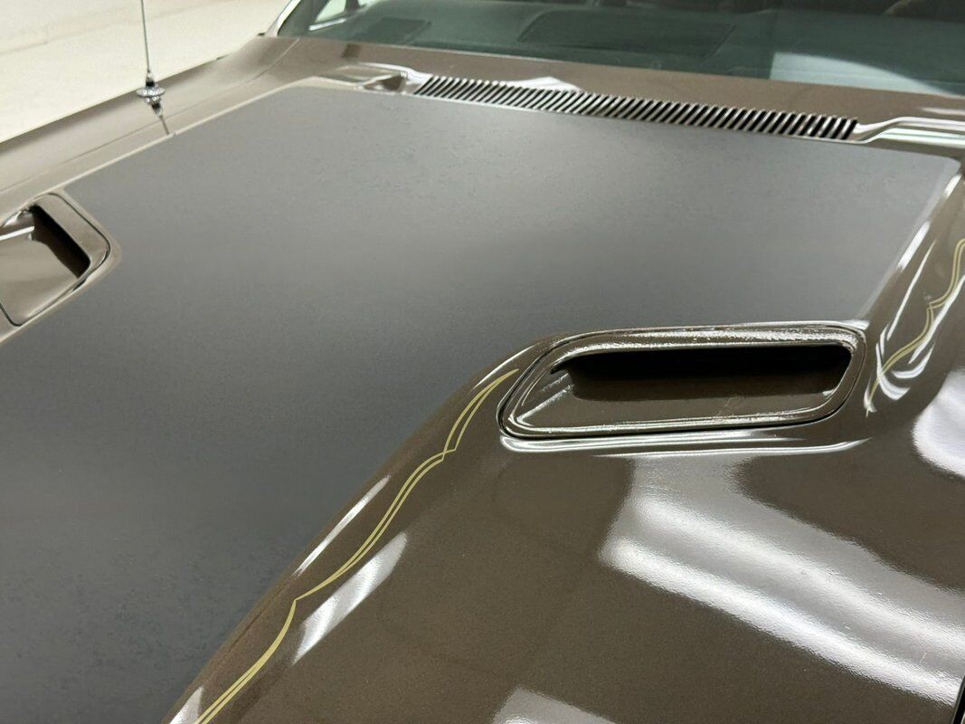 1970 Dodge Challenger R/T Hardtop - photo 12