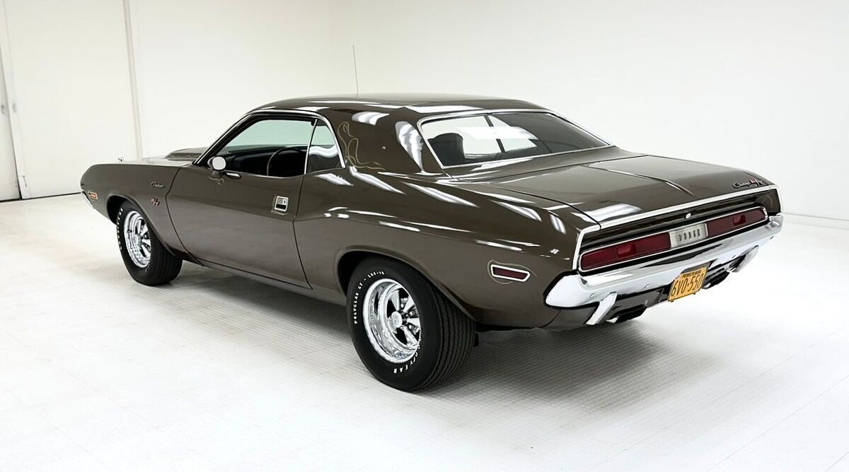 1970 Dodge Challenger R/T Hardtop - photo 3