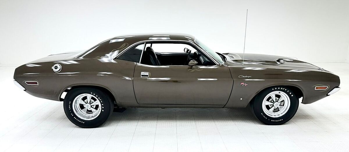 1970 Dodge Challenger R/T Hardtop - photo 6