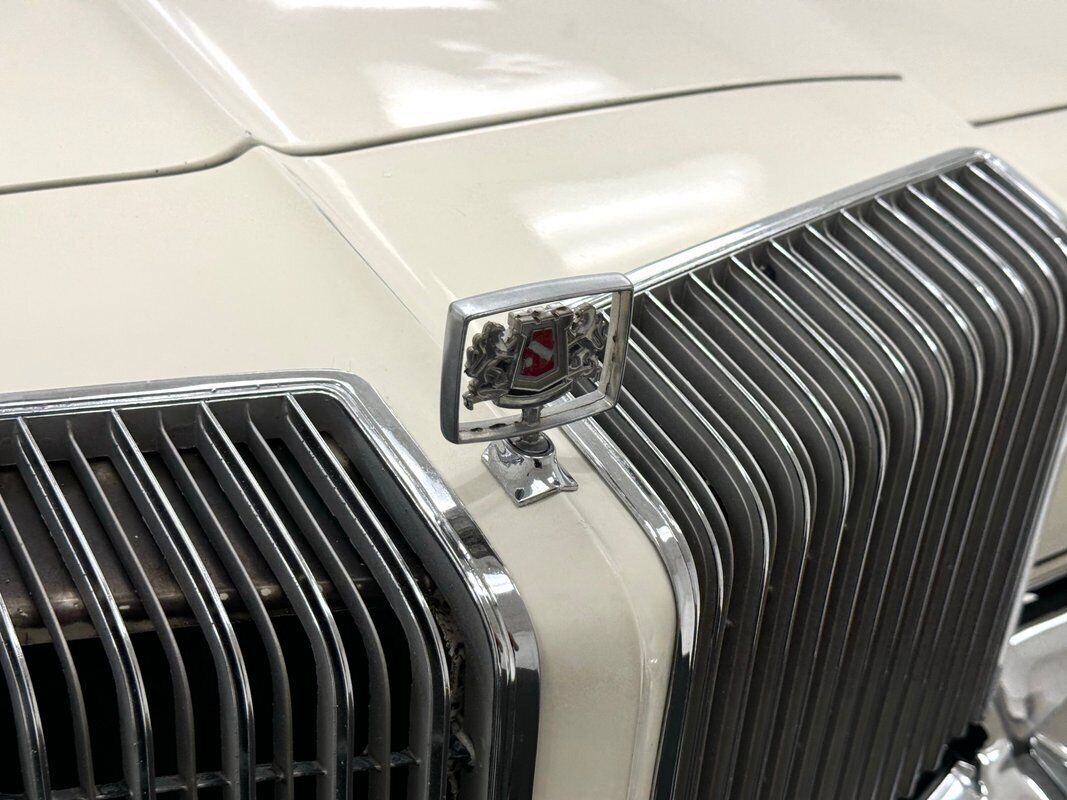 1976 Chrysler New Yorker Brougham Hardtop - photo 10