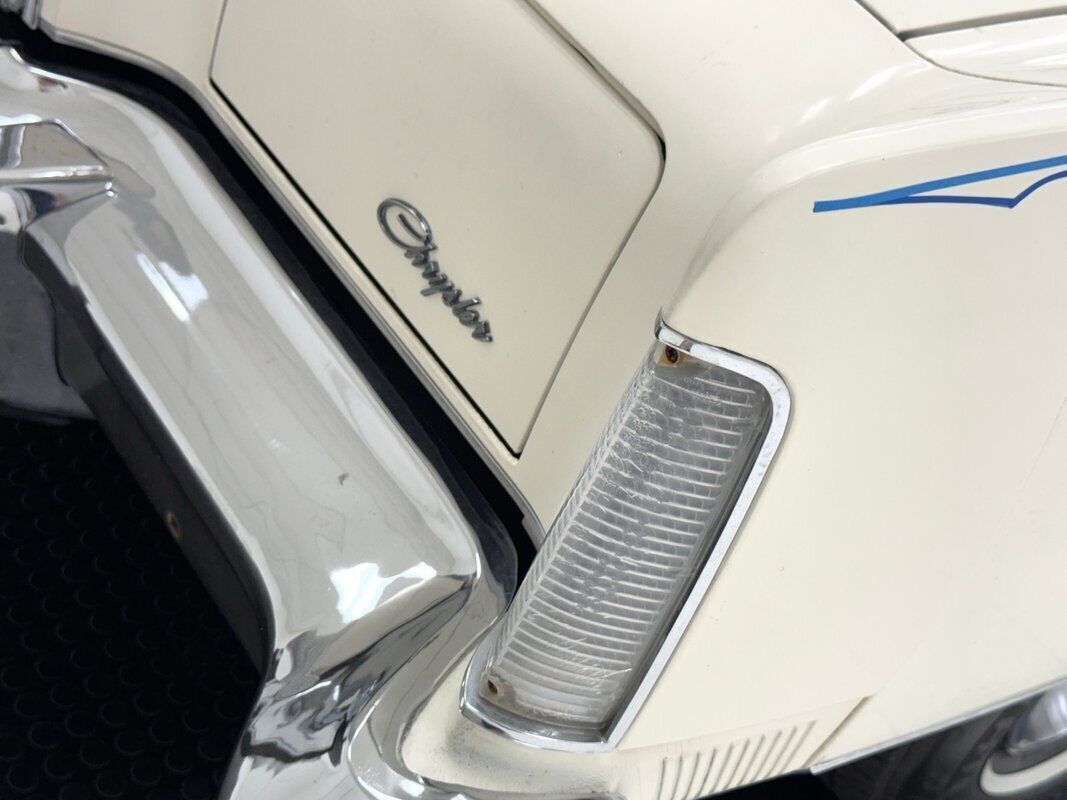 1976 Chrysler New Yorker Brougham Hardtop - photo 11