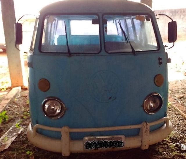 3 Volkswagen Bus Available. 2 White, 1 Blue, 1971 Volkswagen Bus/Vanagon