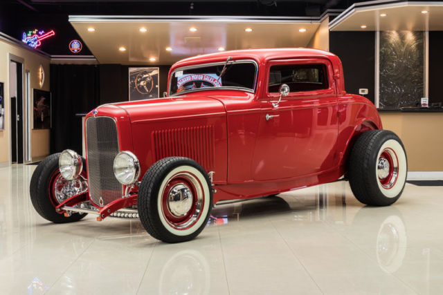 3-Window Coupe! GM 327ci V8, 4-Speed Manual, Ford 9in, Stereo, Tilt Column 1932 Ford 3-Window Coupe Street Rod