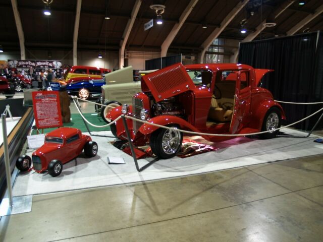 3-Window Coupe! GM 383 stroker V8, 700R4 Automatic, TCI Chassis, PB, A/C 1932 Ford 3-Window Three window Coupe Street Rod