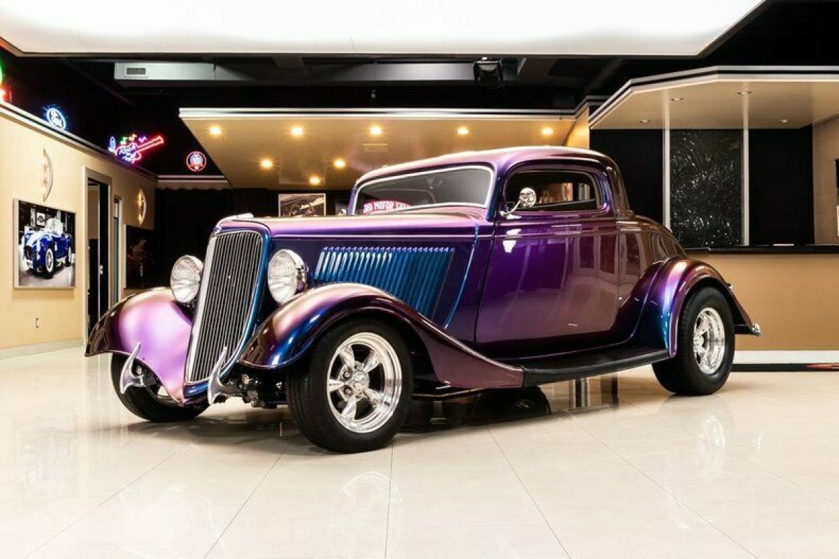 3-Window Coupe! GM 383ci V8, TCI TH350 Automatic, PS, PB, PW, Chameleon Paint! 1934 Ford 3-Window Coupe Street Rod