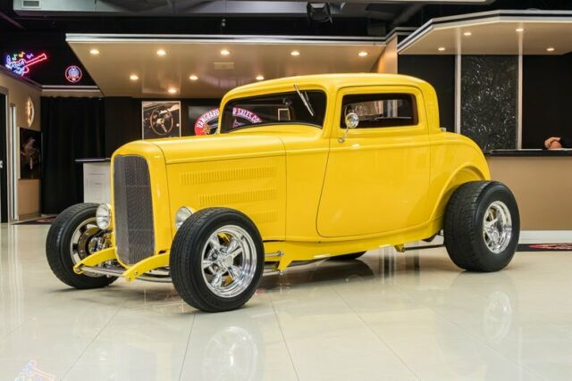 3-Window Coupe! GM ZZ4 350ci Crate V8, TH350 Automatic, TCI Chassis, PB, A/C 1932 Ford 3-Window Coupe Street Rod