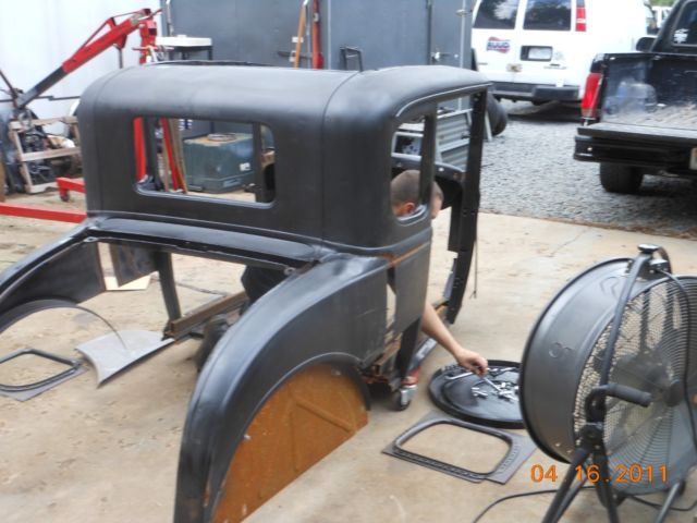 1930 Ford FIVE WINDOW COUPE - photo 2