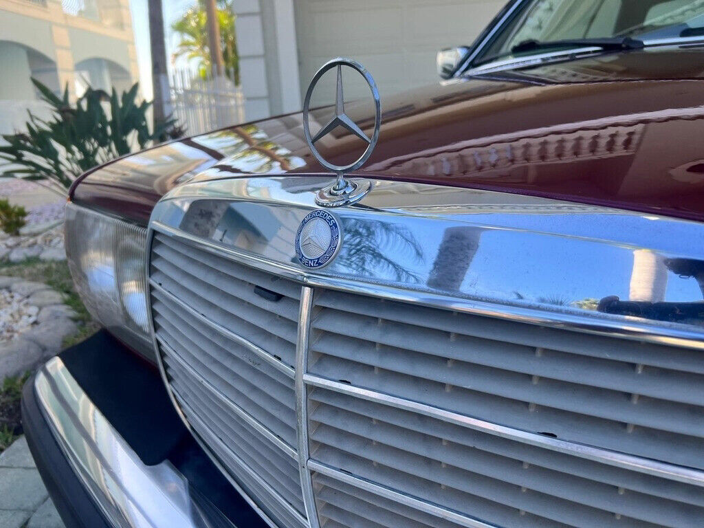 1982 Mercedes-Benz 300-Series 300CD - 49K LOW MILES - TURBO DIESEL - RARE FIND! - photo 3
