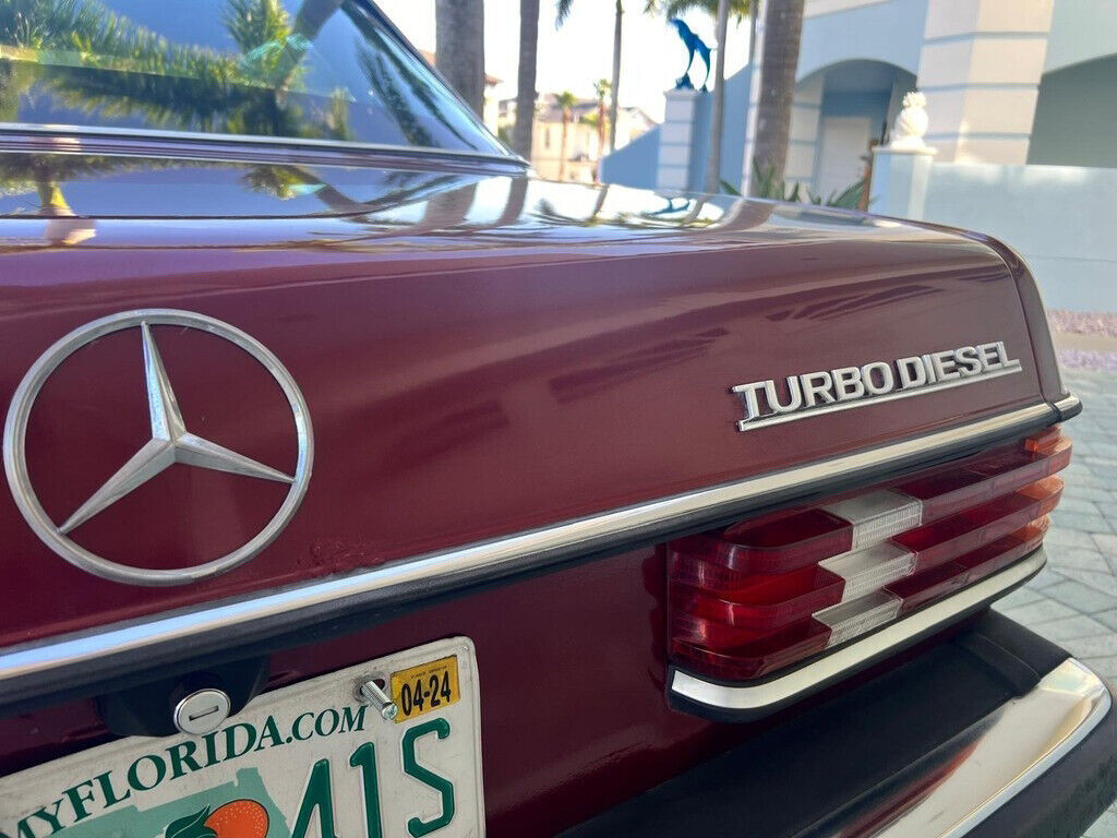 1982 Mercedes-Benz 300-Series 300CD - 49K LOW MILES - TURBO DIESEL - RARE FIND! - photo 6