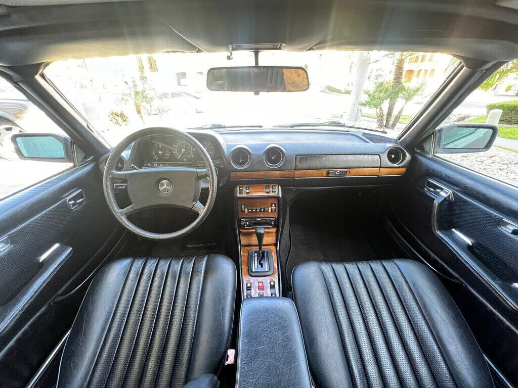 1982 Mercedes-Benz 300-Series 300CD - 49K LOW MILES - TURBO DIESEL - RARE FIND! - photo 8
