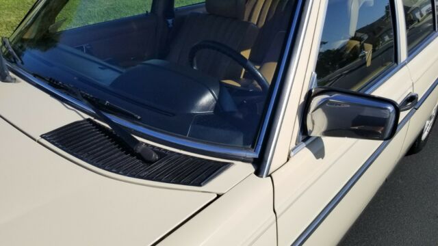 1981 Mercedes-Benz 300-Series 300D, DIESEL - photo 10