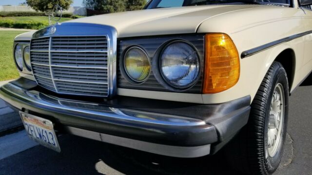 1981 Mercedes-Benz 300-Series 300D, DIESEL - photo 11