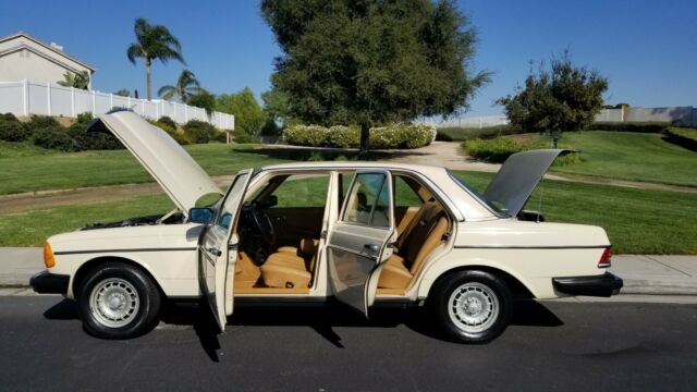 1981 Mercedes-Benz 300-Series 300D, DIESEL - photo 3