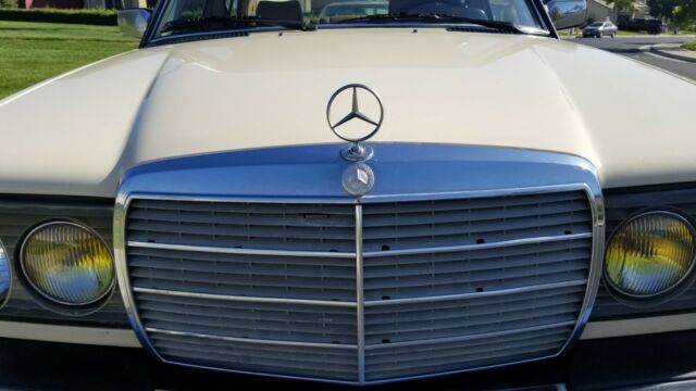 1981 Mercedes-Benz 300-Series 300D, DIESEL - photo 7
