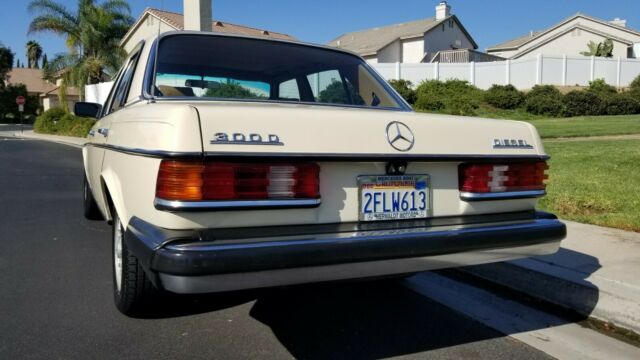 1981 Mercedes-Benz 300-Series 300D, DIESEL - photo 9